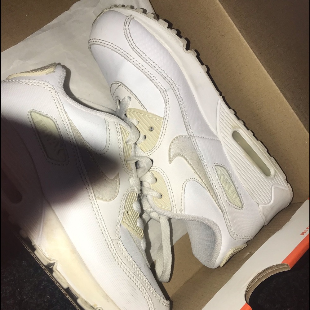 Nike air maxes